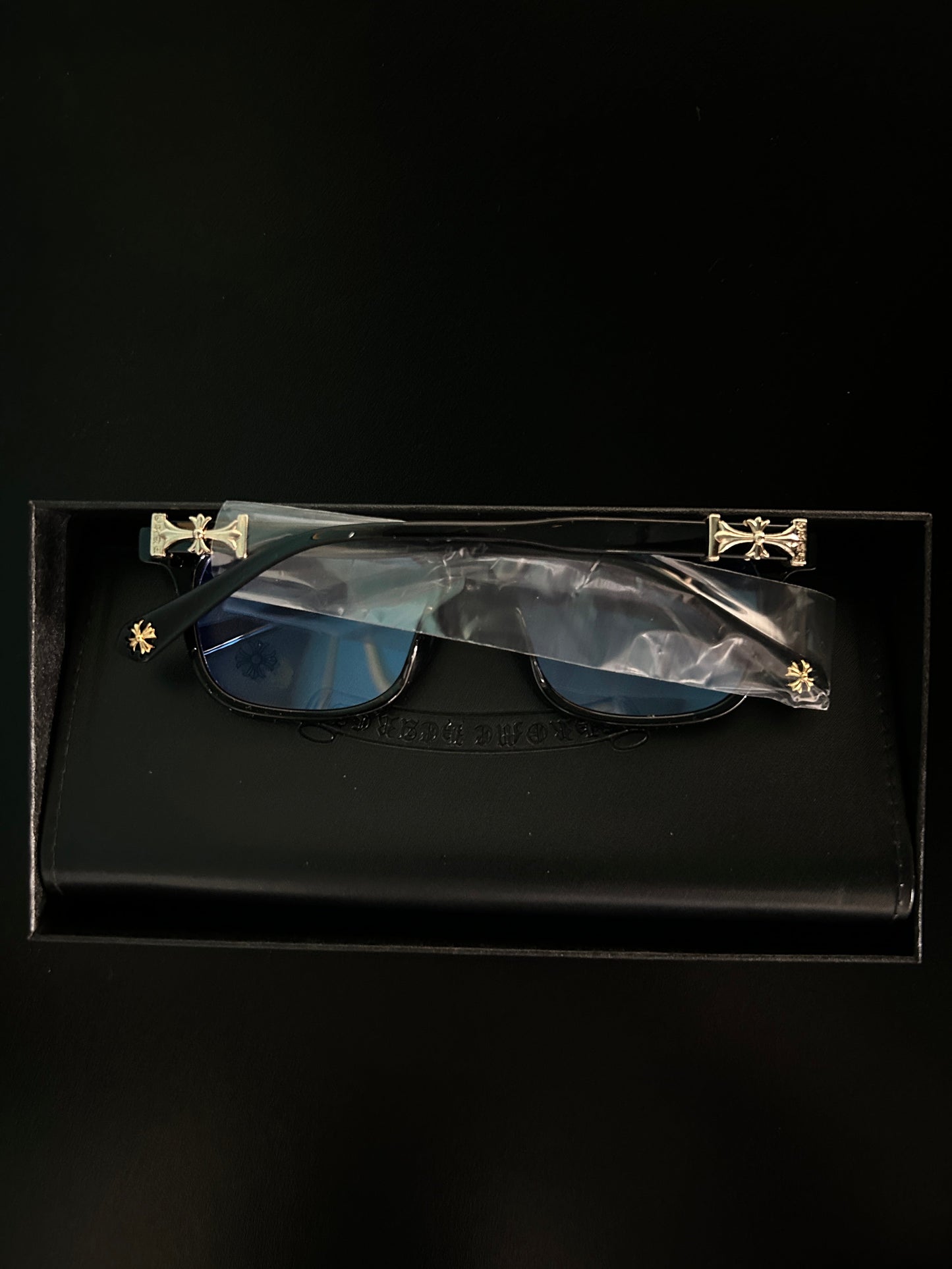 Chrome heart glasses - black & silver badges