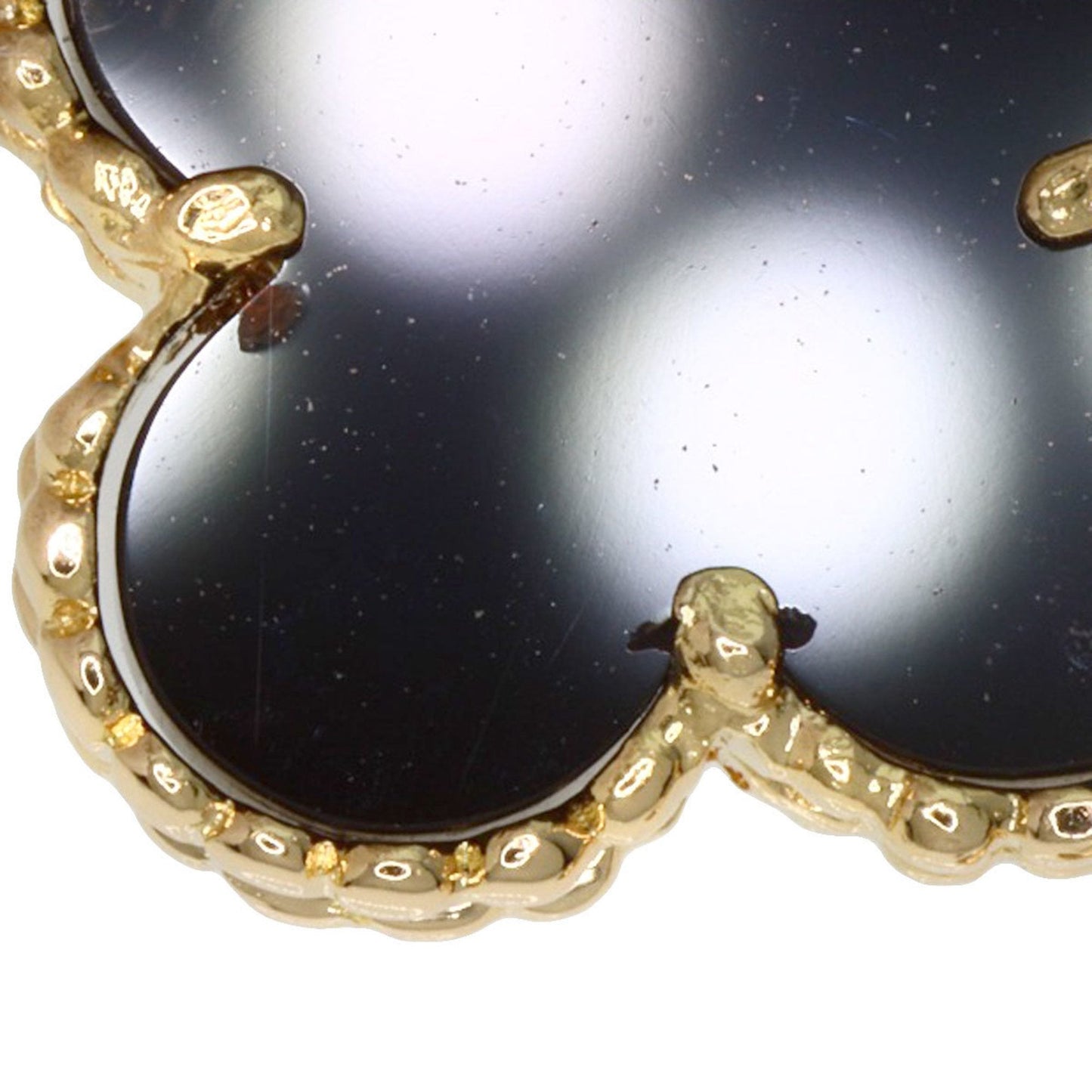 Midnight Clover Stainless Steel Bracelet – A Statement of Elegance