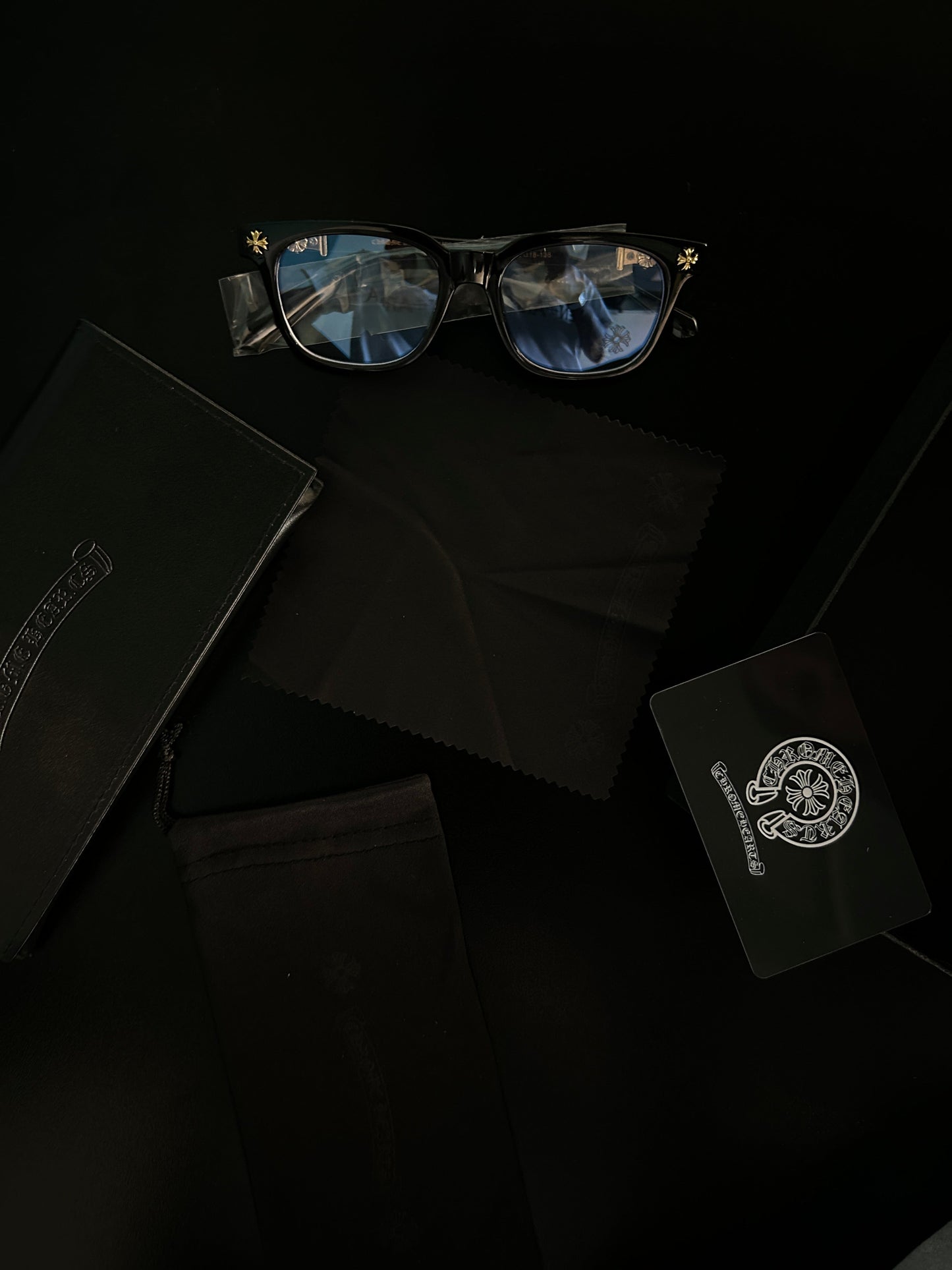 Chrome heart glasses - black & silver badges