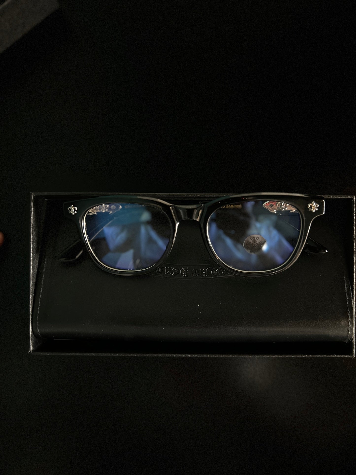 Chrome heart glasses - black & silver badges