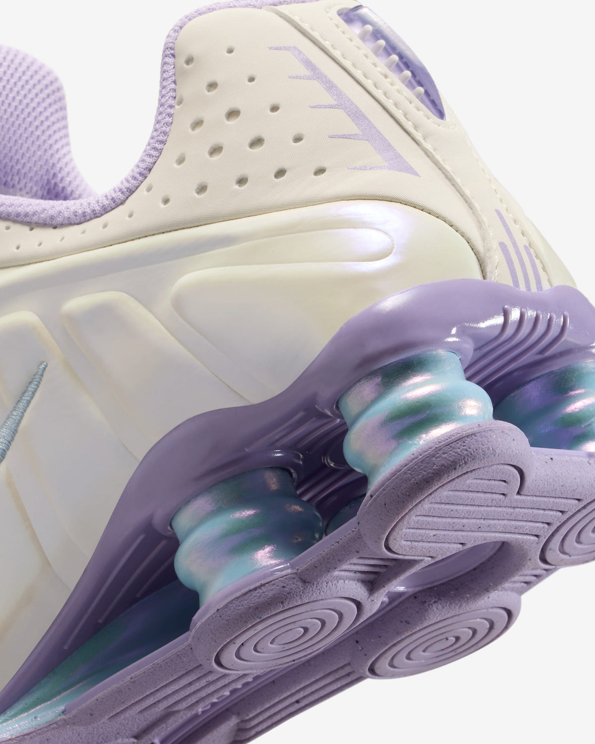 Nike Shox R4 Soft Pearl Hydrangeas (GS)