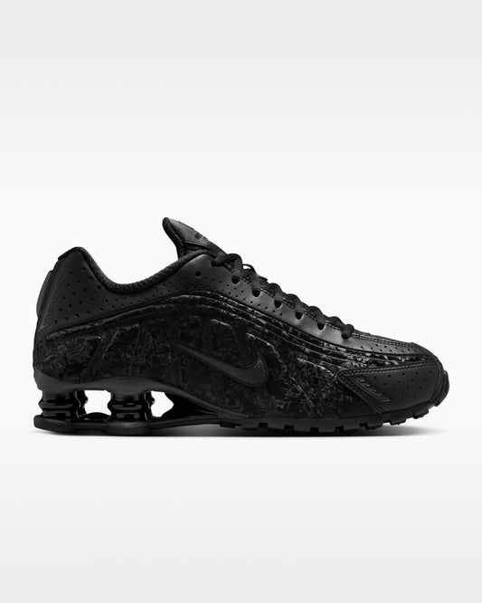 Nike Shox R4 “Black DK Smoke Grey”